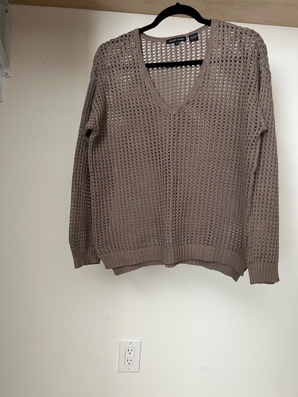 Jeanne Pierre M women Open-Knit crochet V-Neck Sweater - Taupe